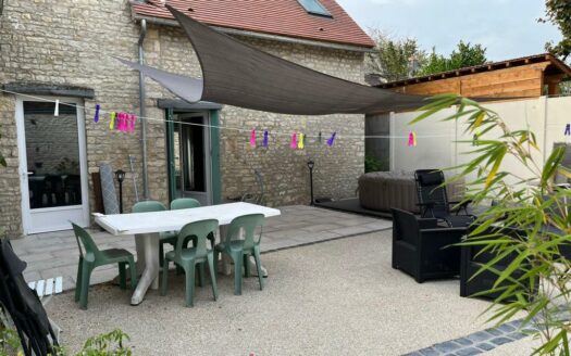 Maison Familiale Avec Double Terrasse Proche Pithiviers