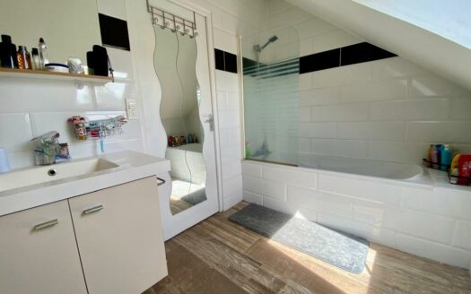 Maison 3 Chambres Plein Centre Avec Jardin