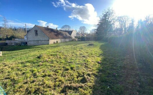 Terrain à Vendre A 8 Km D’etampes